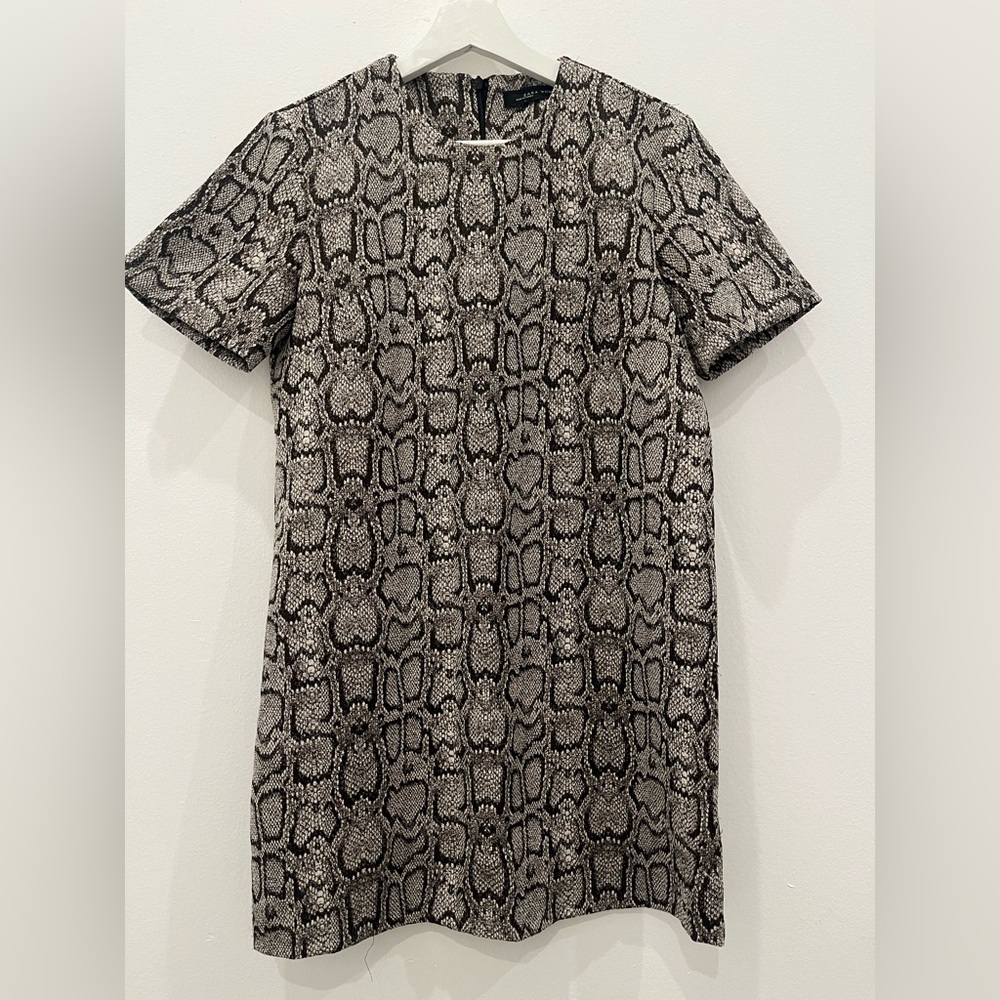Zara Shift Dress Women's XS Short Sleeve Crew Neck Above Knee Snake Print